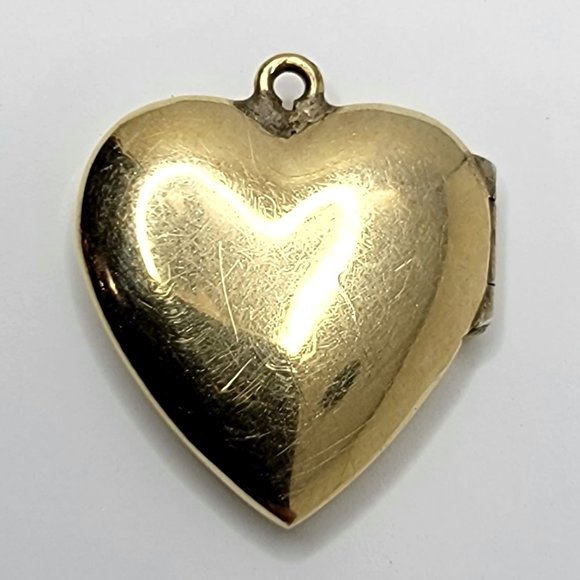 10k Solid Yellow Gold Heart Pendant Locket with Flower Designs - Picture 2 of 5
